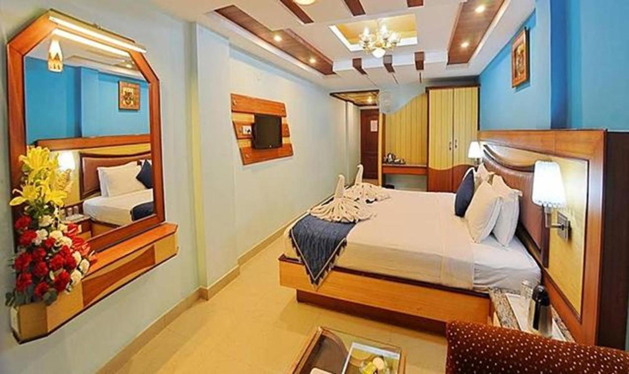 Ponmariresidency Hotel Ooty Ngoại thất bức ảnh