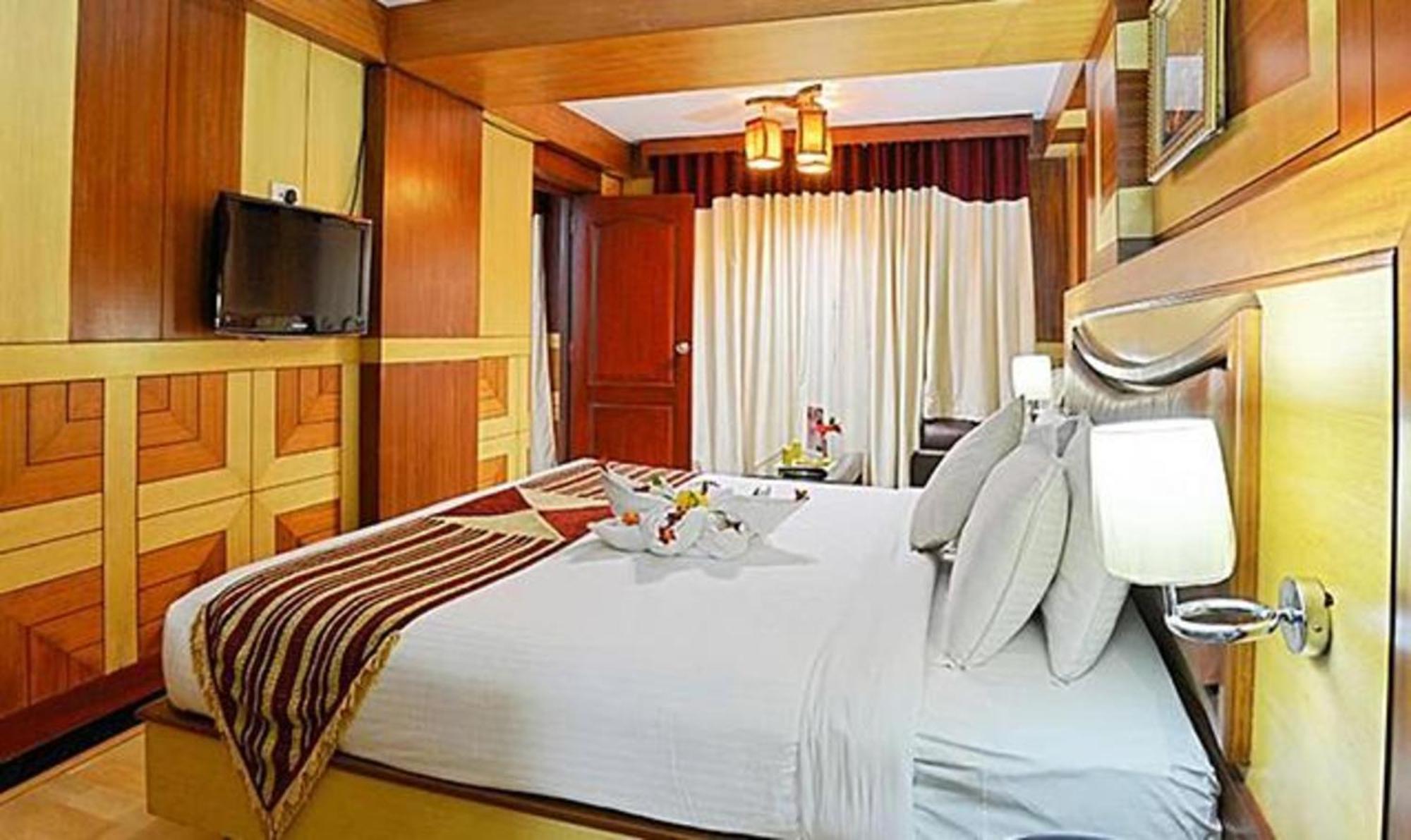 Ponmariresidency Hotel Ooty Ngoại thất bức ảnh