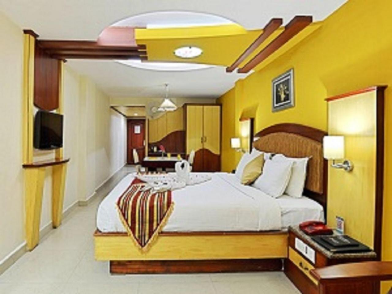 Ponmariresidency Hotel Ooty Ngoại thất bức ảnh