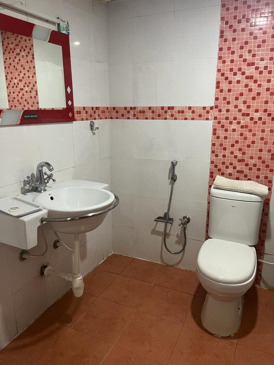 Ponmariresidency Hotel Ooty Ngoại thất bức ảnh
