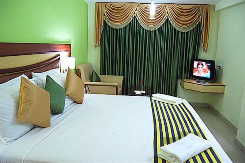 Ponmariresidency Hotel Ooty Ngoại thất bức ảnh